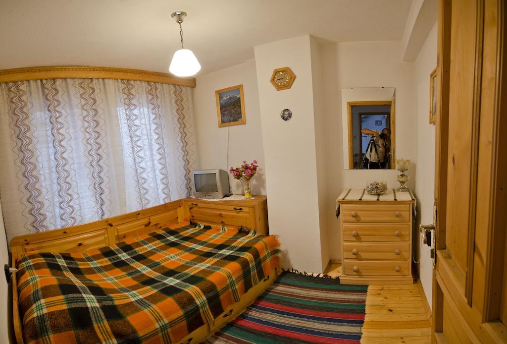 Palyongov Guest House TsTschepelare Zimmer foto